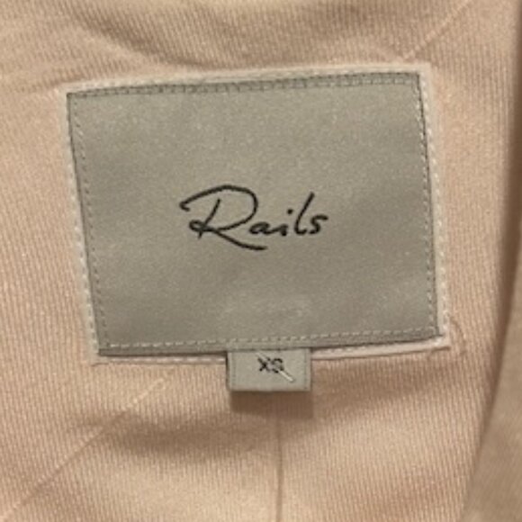 NWT RAILS Hunter Button Down Shirt – Rose Water – Size X-Small - Picture 8 of 9